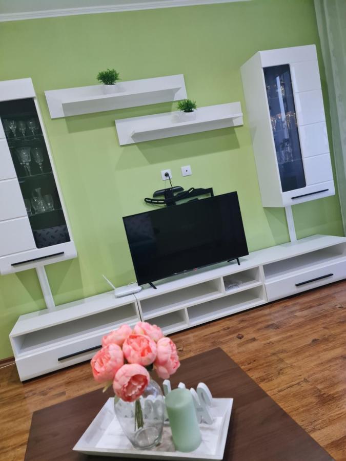 Apartament Modern Cristina&Jessica Mediaş Esterno foto